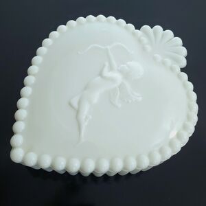 9" Fenton Milk Glass Heart Shaped Cupid Angel Cherub Candy Box